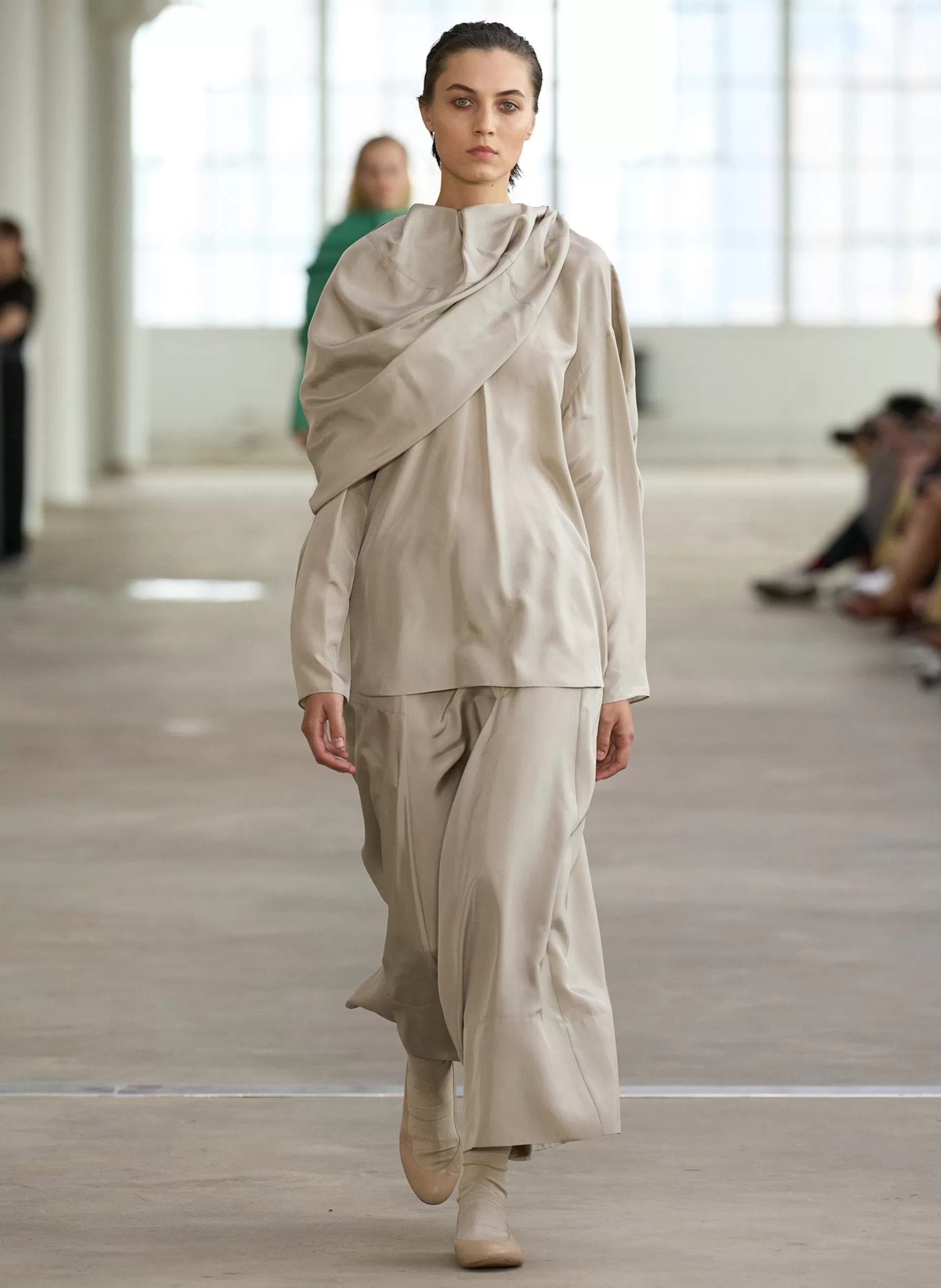 Best Sale Tibi Silk Habutai Circular Seamed Skirt Light Stone