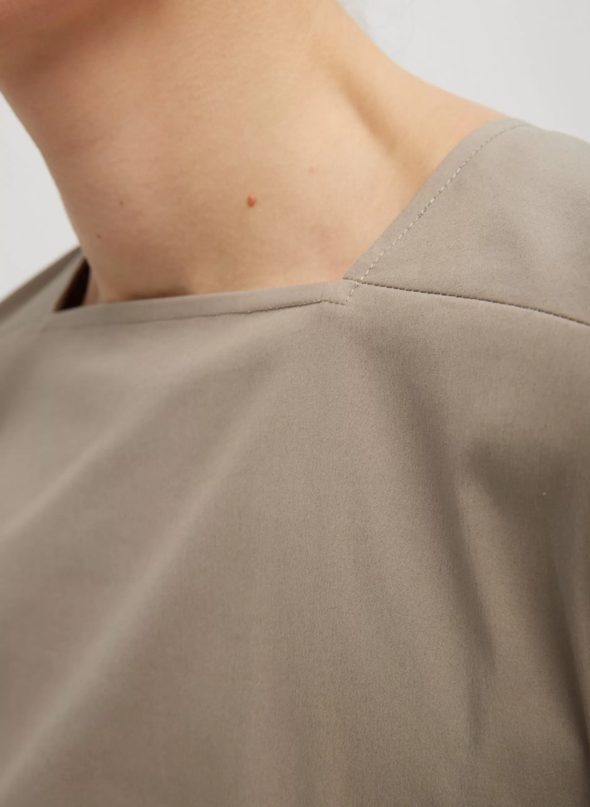 Outlet Tibi Stretch Cotton Nylon Square Neck Slim Circular Sleeve Top Mink Grey
